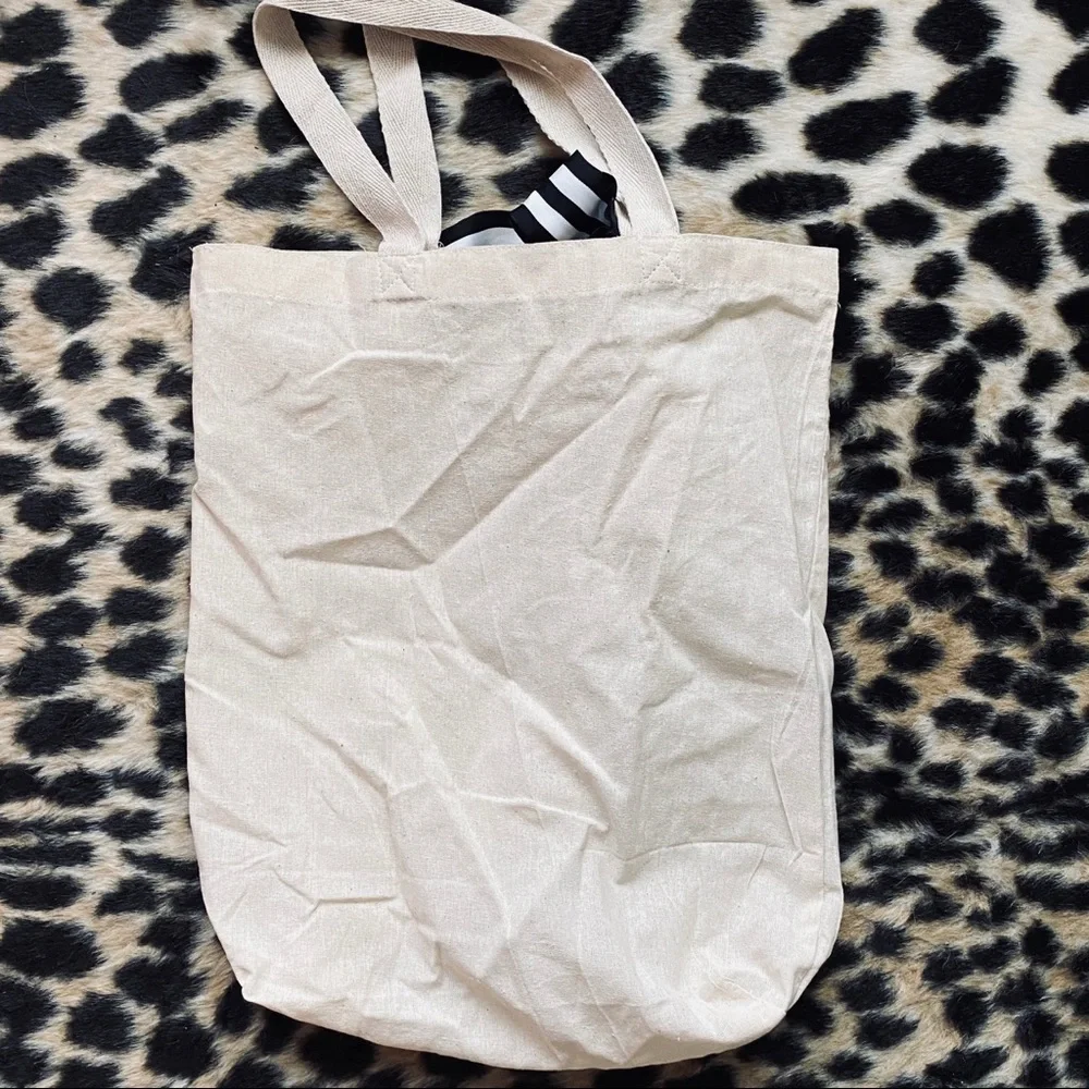 Lightweight tote bag